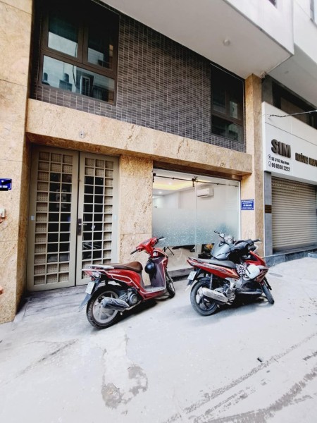 Bán căn mặt ngõ phố Hào Nam – Thang Máy – Ô tô đỗ - Kinh doanh hoặc ở, DT 62m², giá 17 tỷ