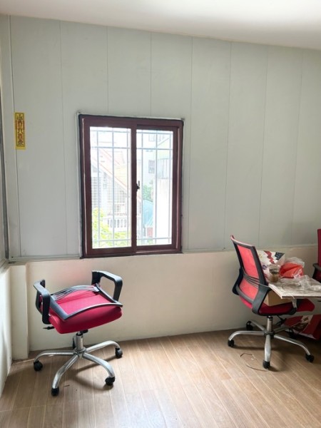Bán nhà đường Võ Chí Công, Cầu Giấy, ngõô tô, gần Hồ Tây, 20m ra phố lơn, 35m² x 4 tầng, giá 5.2 tỷ