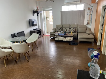 Cần cho thuê gấp căn hộ 109 Nguyễn Biểu Quận 5, Dt : 65 m2, 2PN,