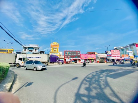 Bán gấp đất View “ Triệu đô” cách trục chính Hùng Vương 80m. Giá chỉ 9xx triệu/lô, ngang 6m.