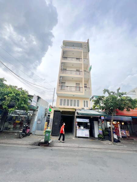 Cần bán khách sạn 4 lầu số 20 Lý Phục Man Quận 7 DT: 6x21m giá 20.5 tỷ