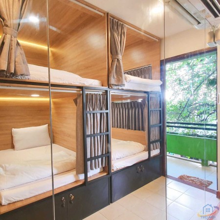 GIường tầng siêu rộng, có ban công thoáng mát chri 2tr2 ngay mặt tiền ( chỉ nữ)