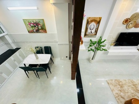 Bán nhà phố 4.07 x 10 m 1 trệt 1 lầu đường Nguyễn Thái Sơn Gò Vấp.