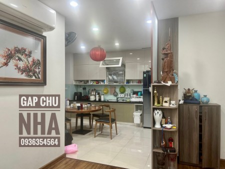 Bán căn hộ 3 phòng ngủ, giá 46.x triệu/m², có SĐCC ngay trung tâm của trung tâm Cầu Giấy