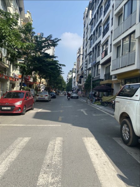 Mặt phố VÕNG THỊ, Trích Sài, Tây Hồ. Dt 50m, 7T, Mt 5m, 24 Tỷ. KDoanh đa dạng, Ở sướng, Hiếm
