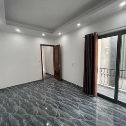 Phố VIP Định Công, Hoàng Mai, diện tích 32m2, 5 tầng, giá nhỉnh 3 tỷ.