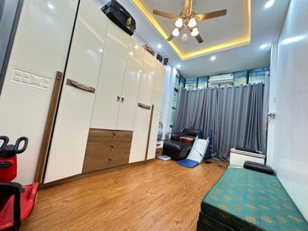 Bán nhà Lê Thanh Nghị 40M2X 5 tầng - Mặt phố oto tránh - Trung tâm đại học Bách Kinh xây. Gía 8,5 tỷ