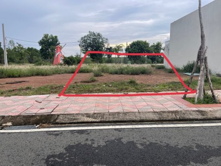 Cần tiền bán gấp lô đất 5x25m gần trường học Tiến Hưng.
