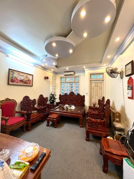Bán nhà phố Phương Mai Đống Đa – Phân Lô , Ô Tô Tránh – Gara . Giá 10tỷ