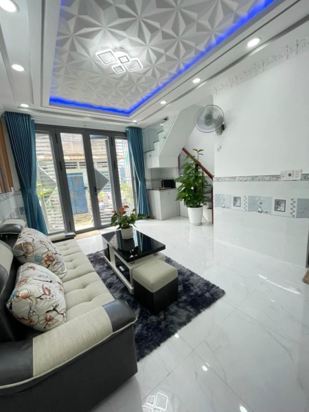 Bán nhà siêu hiếm sổ hồng riêng - mặt tiền 5m giá nhỉnh 2 tỷ