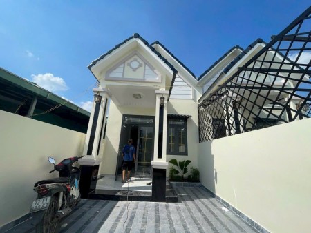 Cần bán gấp căn nhà Bình Chánh 880 triệu trên đường Nguyễn Hữu Trí