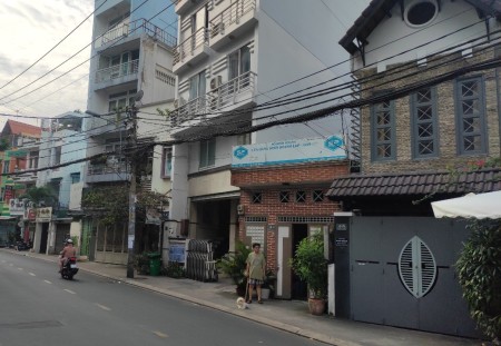 Nhà 3 tầng ô tô đỗ cửa, Tân Hải cạnh Tòa Nhà Etown, 6.1 tỷ