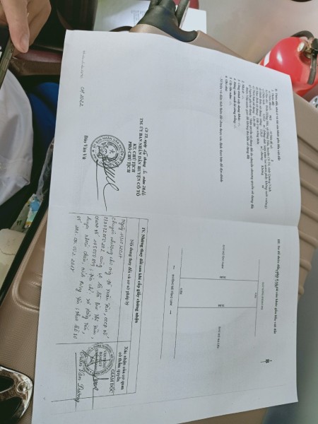 Cắt lỗ mảnh đất tại thôn Hồng Hải