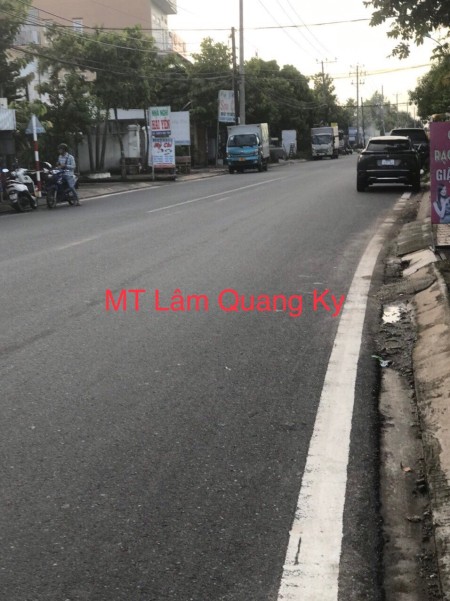 Chính chủ bán nhà biệt thự hai mặt tiền trung tâm Rạch Giá