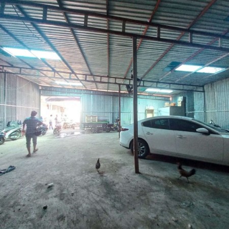 Cho thuê kho 250m2 đường Nguyễn Văn Linh. Quận 7