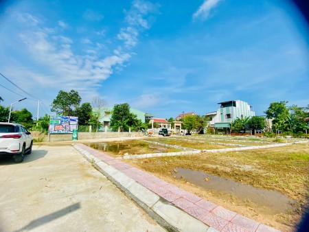 Vợ chồng tôi cần bán lô đất nền sát Hùng Vương -KPC Nam Phước- 332m2. Giá đầu tư chỉ 1.5 tỷ