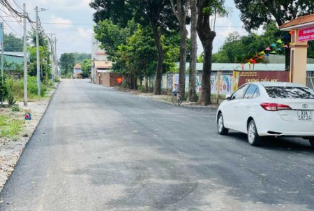 Bán 10 lô đất mặt tiền, DT 200m2, Ngay Becamex, QL.14