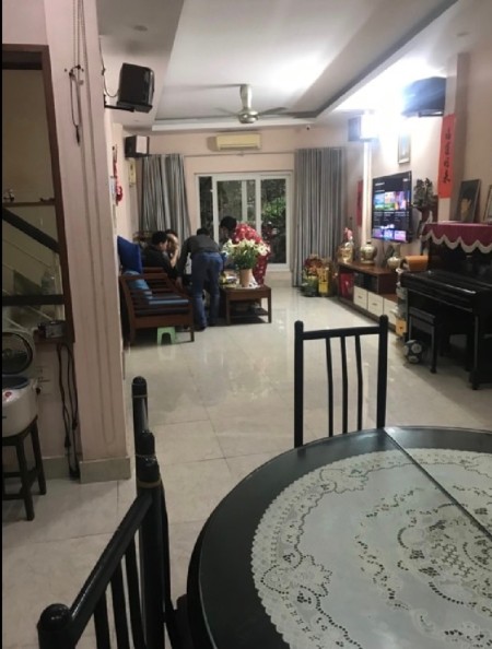 Hiếm! Bán nhà mặt phố Vọng, DT 64 m2 x 5 T, MT rộng kd