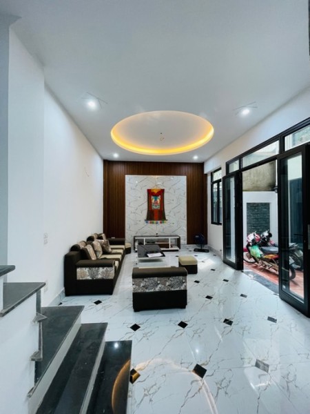 Bán nhà ngõ 354 Trường Chinh, 5 tầng, thang máy, mặt tiền 7 m, 5 tỷ 5