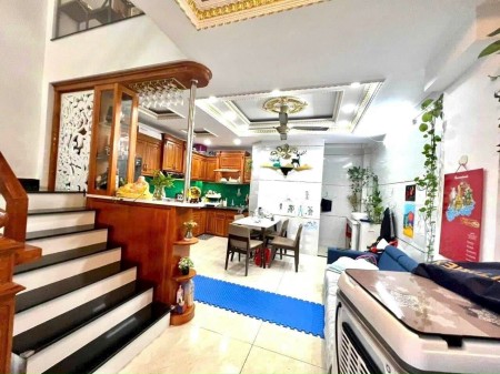 Bán nhà mới khu phân lô gần GiGaMall Phạm Văn Đồng, giáp Bình Thạnh - 5 tầng 60m2 chỉ 6.9 tỷ.