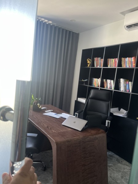 Shopouse sổ lâu dài đầu TTTM Vincom đã hoàn thiện cho thuê, giá 18,440 tỷ bao phí