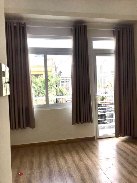 Bán Căn hộ DV 5 tầng 240m2 hẻm Ô tô gần trường Cao Đẳng Công Thương Quận 9 giá 16.5 tỷ
