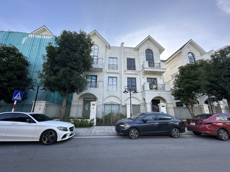 Biệt thự song lập San Hô 06 đường thông ra hồ Ngọc Trai giá 20 tỷ Vinhomes Ocean Park Gia Lâm