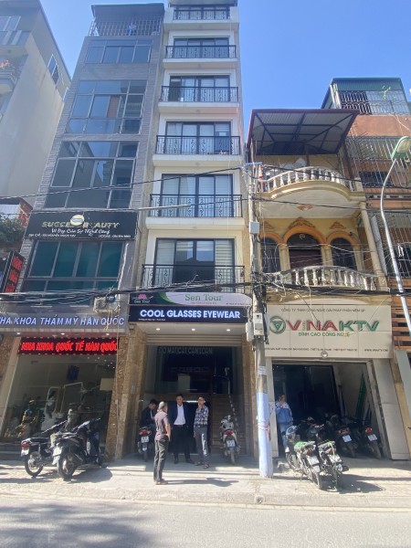 Chính chủ cho thuê mặt bằng kinh doanh tầng 1 tại mặt phố Nguyễn Ngọc Nại
