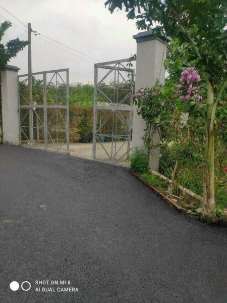 Muốn cho ông bà chuyển lên SG nên cần bán gấp nhà có thổ cư 2 mặt tiền giá 580 triệu, dt 1000m².