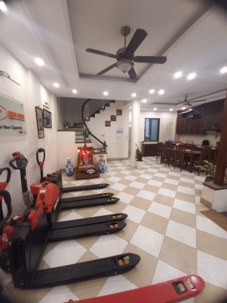 Bán Nhà Khu Vực Phùng Khoang, Mặt Tiền Rộng, OTO đỗ, Diện Tích 92m2, Giảm sốc 10 tỷ
