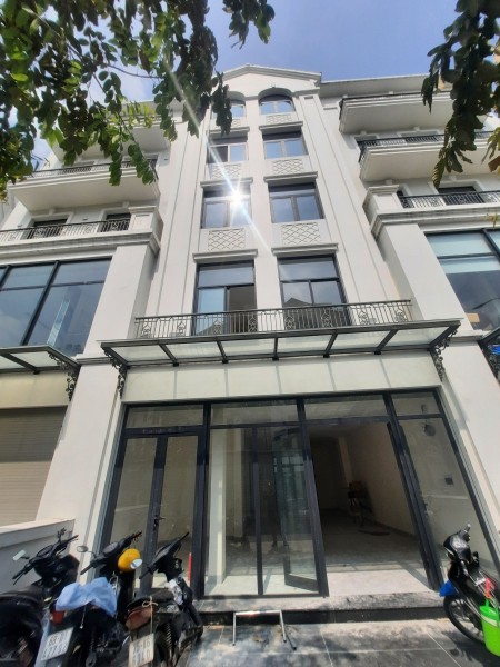 Đi đến slide 8