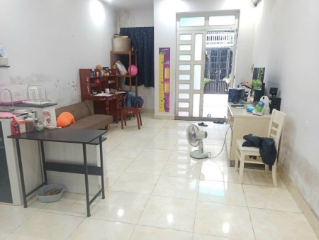 Bán nhà 85m2 hxh gần Trường Cao Đẳng Công Thưởng Tăng Nhơn Phú B giá 4.4 tỷ