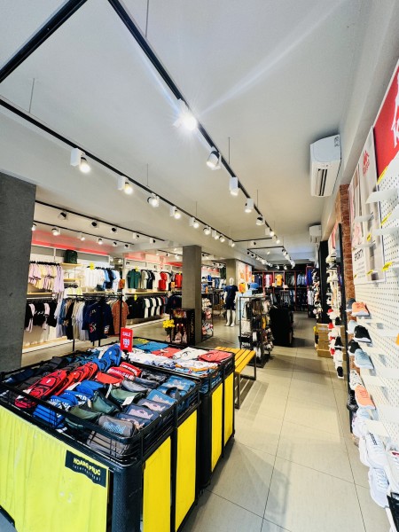 Cho thuê mặt bằng làm showroom, thời trang, kinh doanh đa ngành nghề, mặt tiền trung tâm Q. Tân Bình