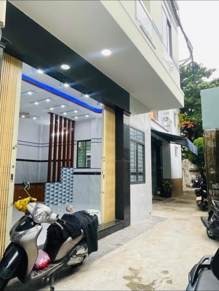 Bán nhà 2 tầng. Hẻm trần hưng đạo. thành phố quy nhơn