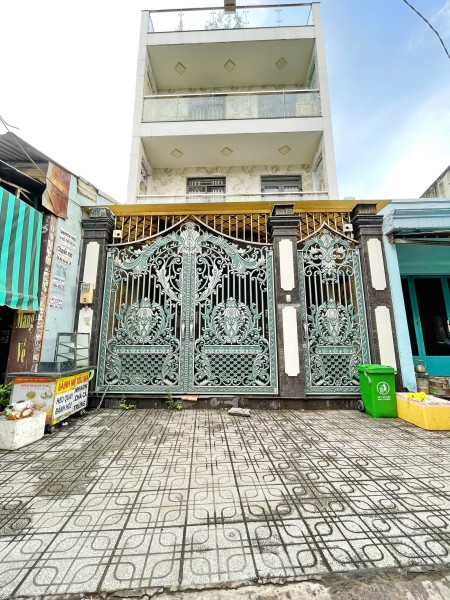 Bán gấp nhà 2 lầu đẹp mới DT 8x18m mặt tiền Nguyễn Văn Quỳ Q7 giảm còn 10.5 tỷ