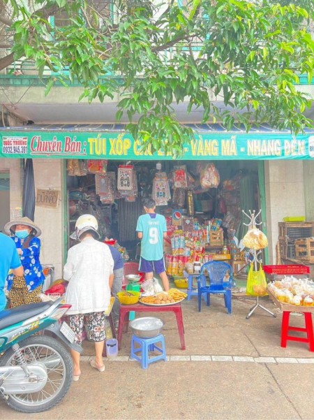 Gia đình kẹt tiền cần bán gấp căn nhà 85m2 mặt tiền đường Trịnh Như Khuê chợ Bình Chánh giá 850tr