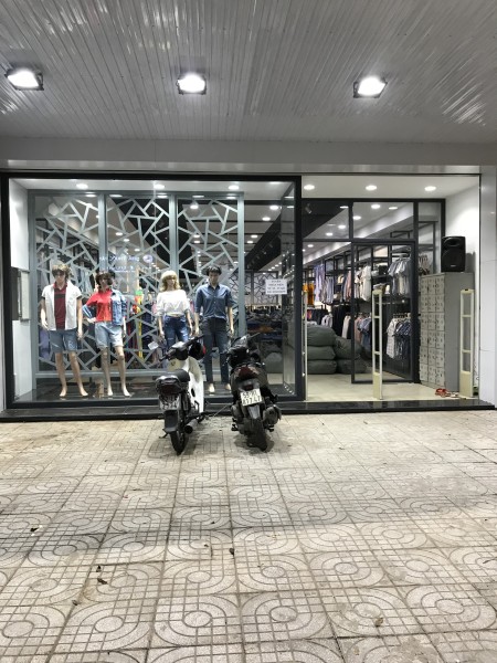 Chính chủ cho thuê nhà mặt tiền 285m2 đường Phạm Hùng, Q.8.