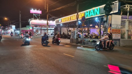 Nhà bán, 2 tầng lầu, sổ hồng riêng, giá 3.3 tỷ - hoặc đổi nhà