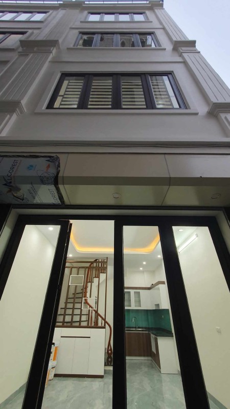 Bán nhà đường Hoàng Mai và bước ra Hồ Đền Lữ giá 3.9 tỷ có TL