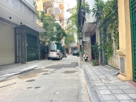 Cực phẩm! Phố Quần ngựa Ba Đình. 70m, 6 tầng, thang máy. Chỉ 300tr/m chưa TL