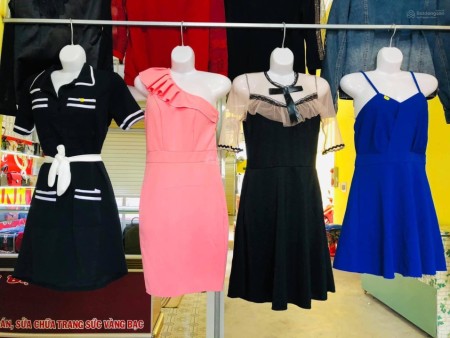 Chính chủ cần sang cửa hàng shop thời trang trẻ - Kiot khu phố chợ du lịch Điện Dương. LH:0845598928