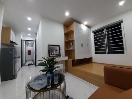 Bán CCMN, khai thác 1,2 tỷ/năm, 3 thoáng, 70M2, 8 tầng thang máy, 11 tỷ