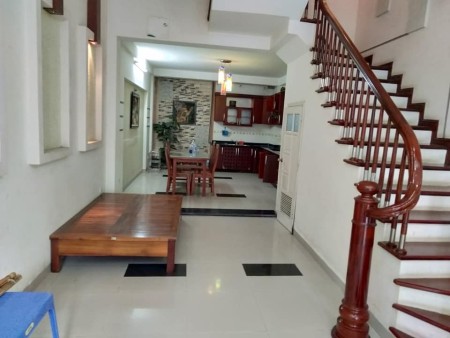 Cần bán nhà mặt phố Trung Liệt, Đống Đa 45m2, 5 tầng, 9.8tỷ.