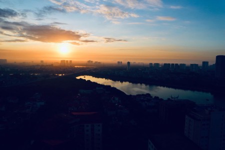 Chính chủ cần bán căn hộ 61.5m hai phòng ngủ tầng 27 view ba mặt hồ thoáng mát