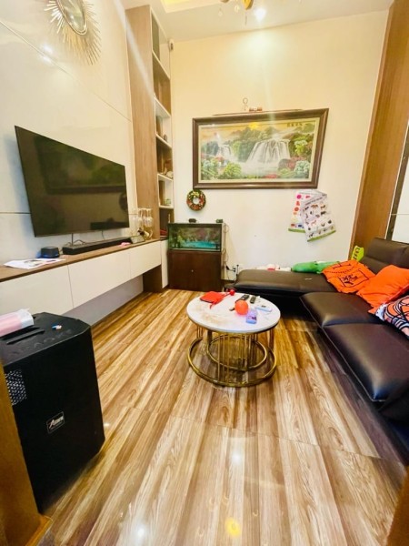 Bán nhà Đội Cấn, 51M2 giá 5 tỷ, kinh donh dòng tiền