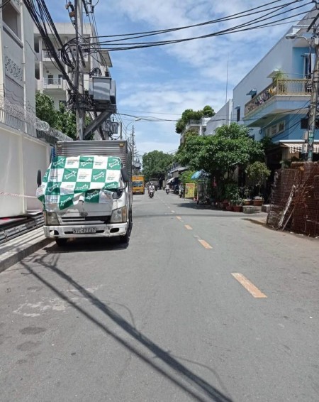 Chính chủ bán nhà CMT8, Tân Bình, 70M2, 3 tầng, hẻm 6m. Giá chỉ hơn 6 tỷ