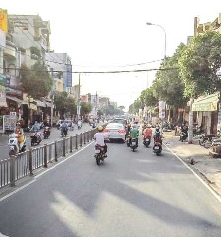Bán nhà gần đường Hòa Bình, Tân Phú. HXH, DT: 96m2, giá 5.x tỷ