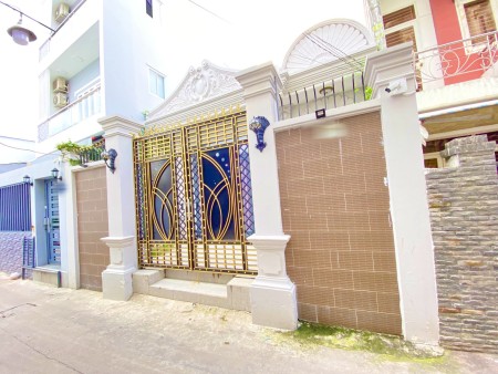 Bán gấp biệt thự DT 7x15m hẻm 1056 Huỳnh Tấn Phát Q7 giá 5.7 tỷ