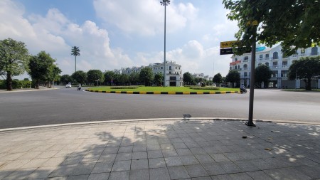Đi đến slide 8