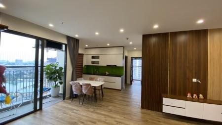 Bán nhanh căn 3PN 80m2 tại Vinhomes Smart City, full gỗ đẹp, view bể bơi, bao toàn thuế phí.